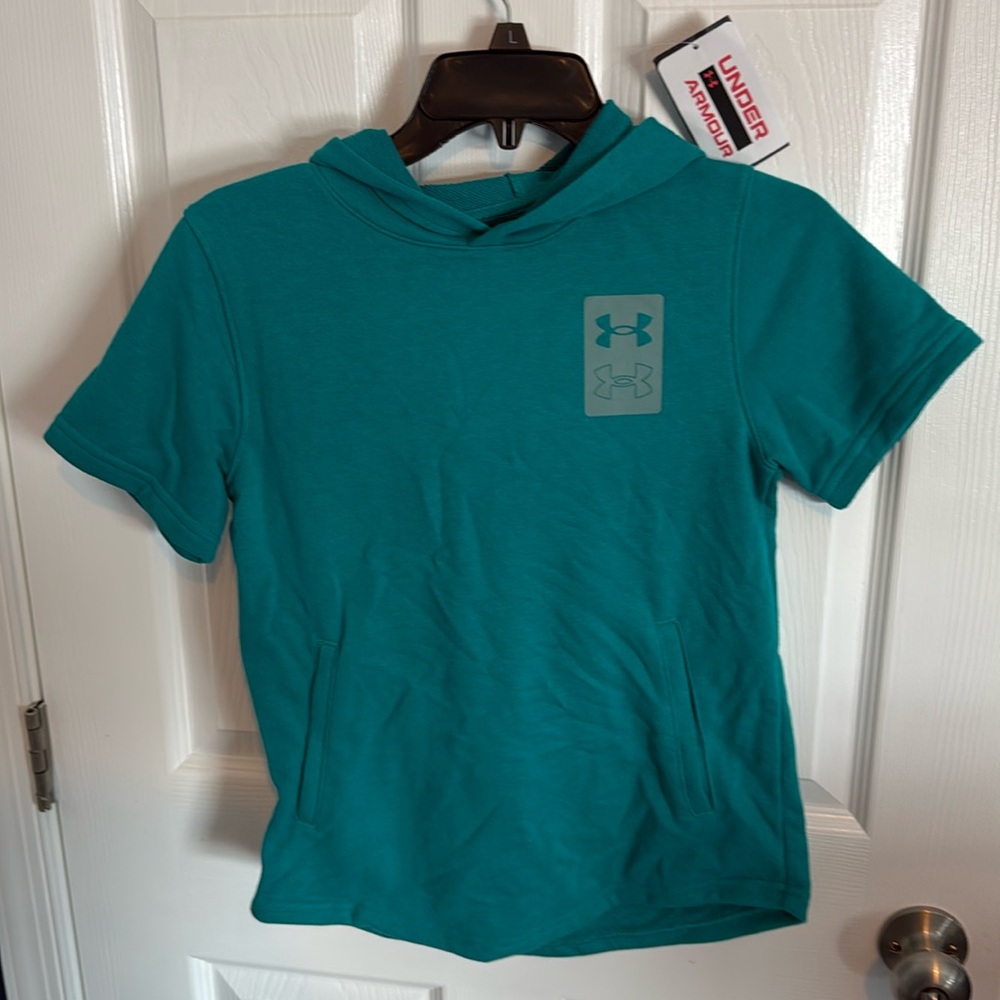 New with Tags- under Armor- kids hooded shirt sleeve sweatshirt.